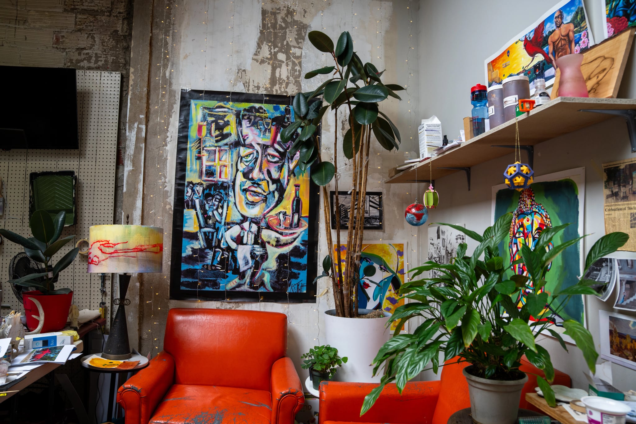 Kreative Framing & Artist Studios - Basement