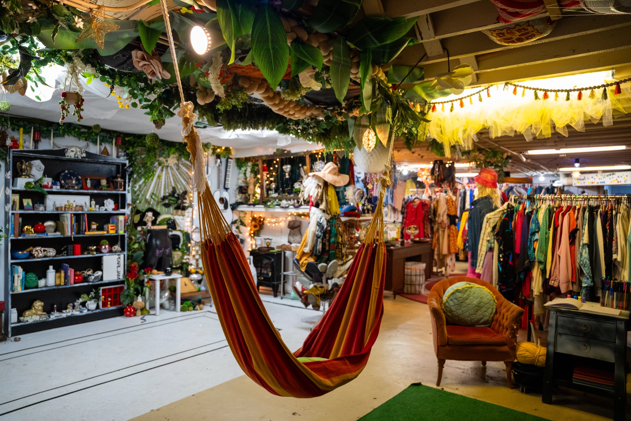 Kreative Framing & Artist Studios - Basement1